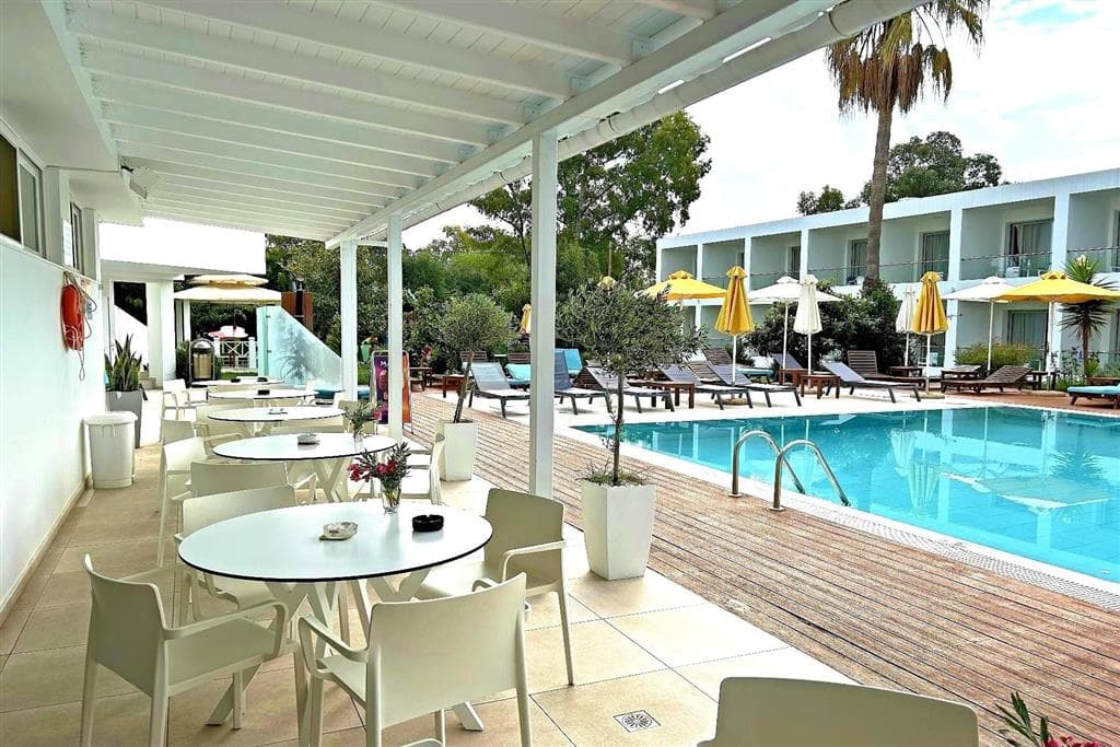 Nasos Hotel & Resort