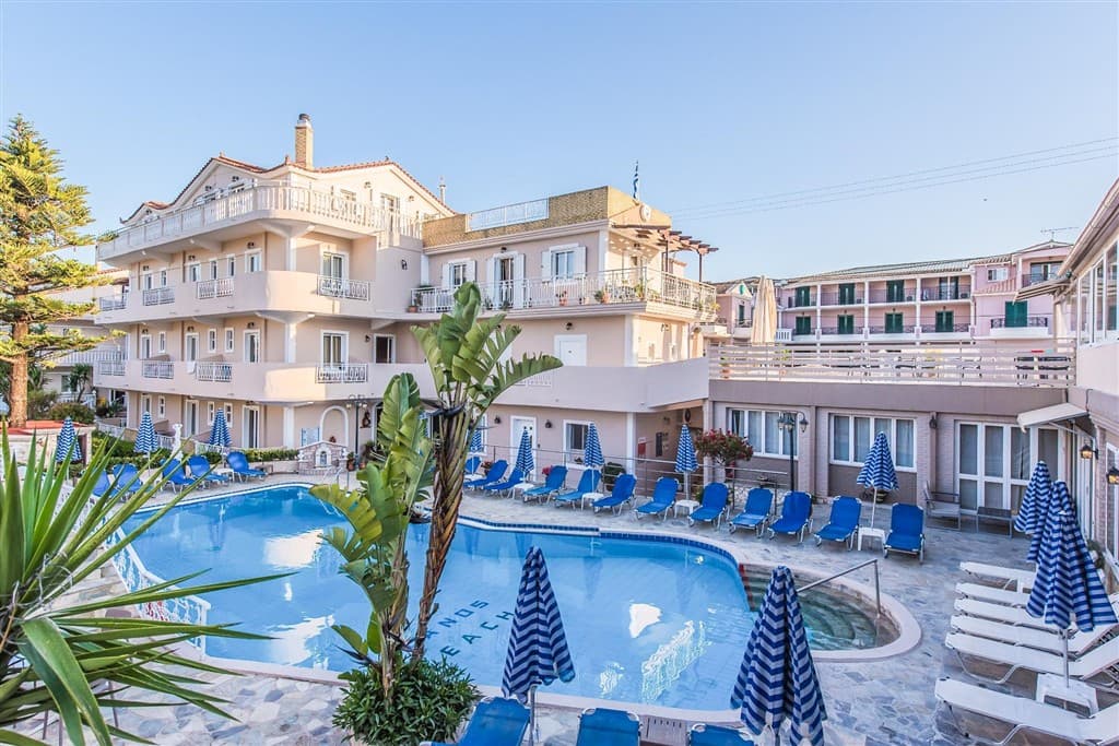Hotel s bazénom
