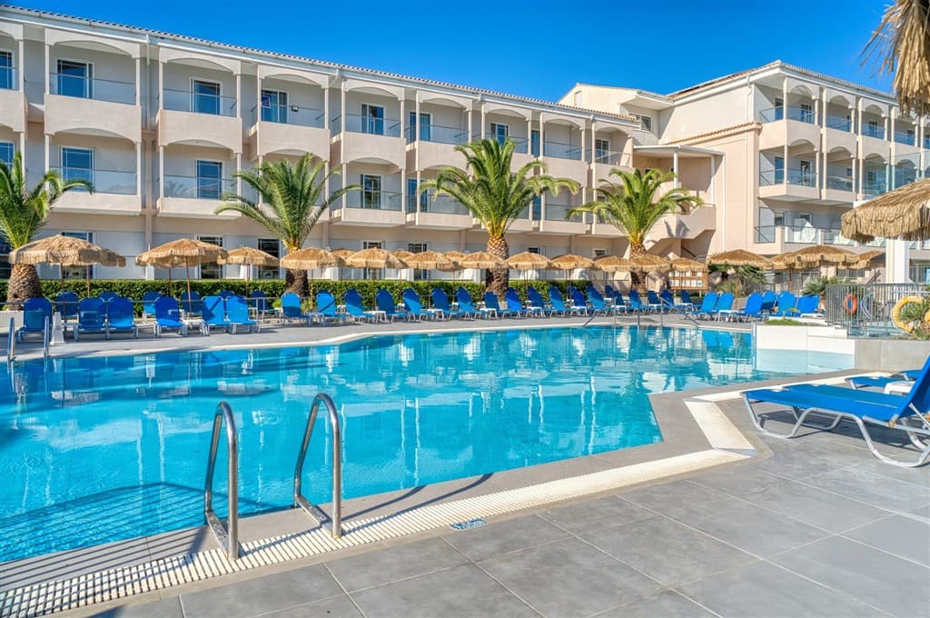 Hotel s bazénom