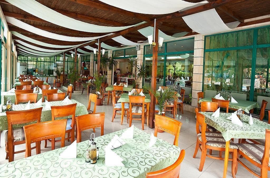 Perla Plaza