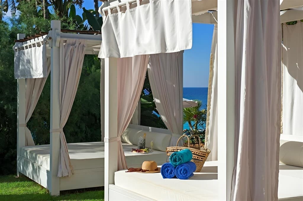 Grecian Sands