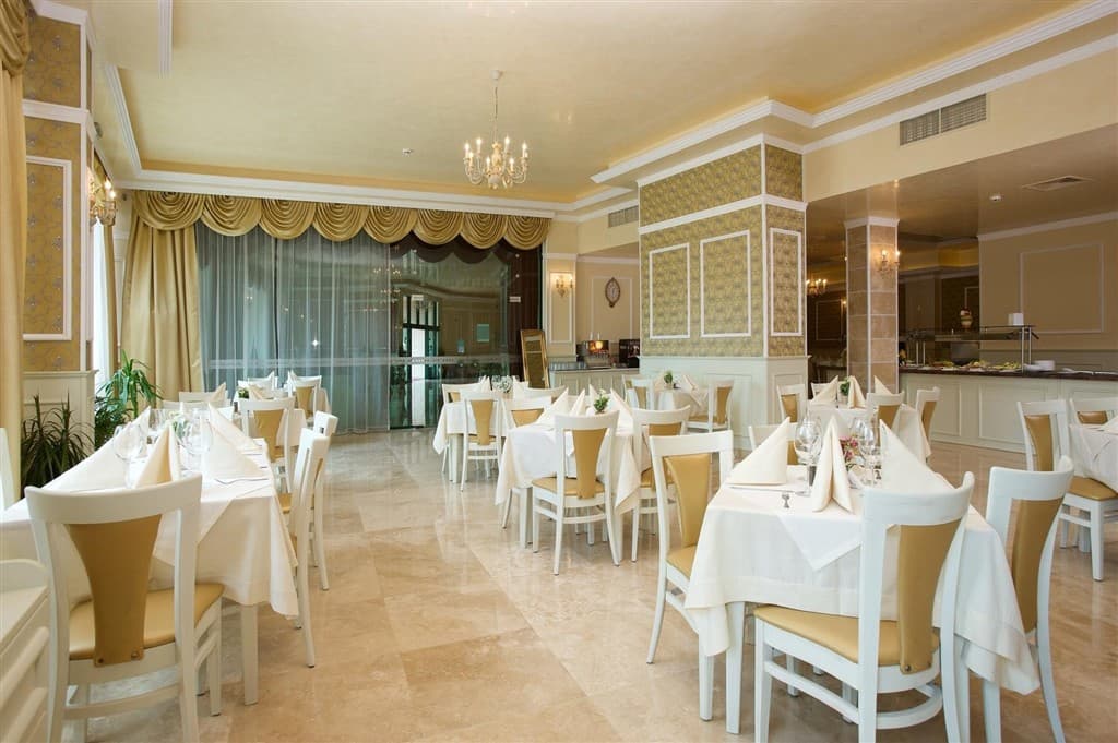 Mena Palace