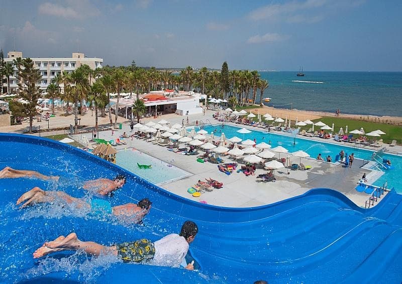 Hotel s bazénom