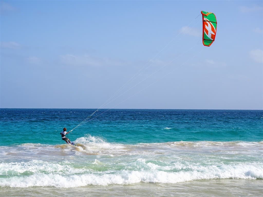 Kitesurfing
