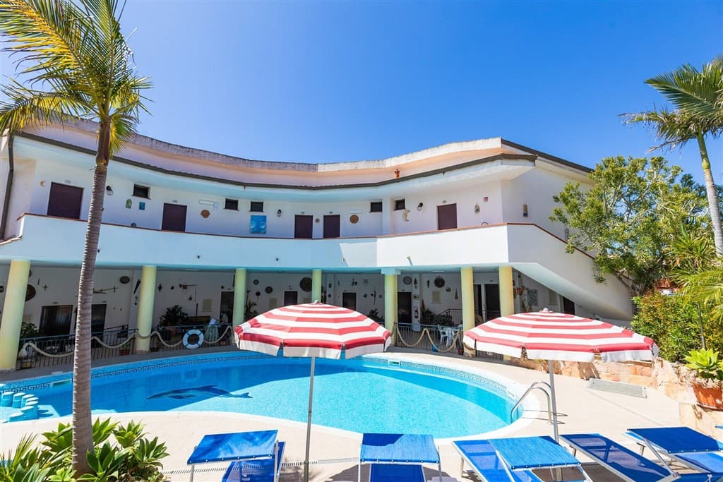 Hotel s bazénom