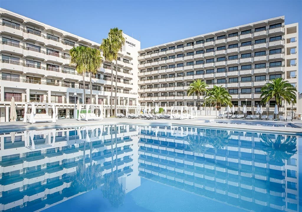 Hotel s bazénom