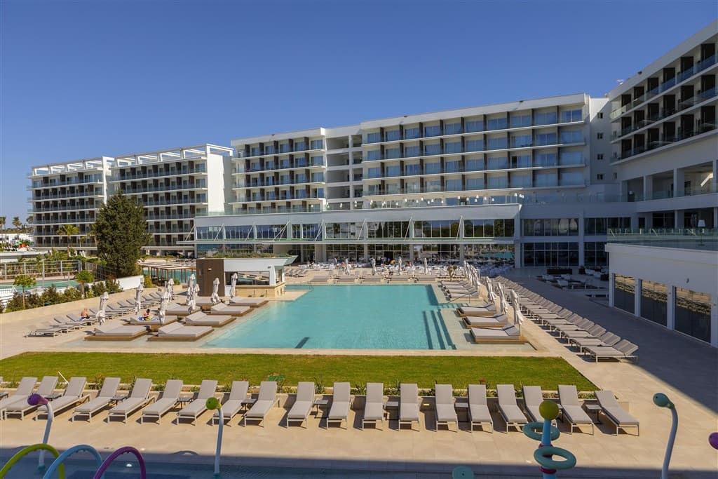Hotel s bazénom