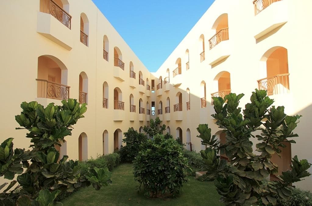 Royal Brayka Beach Resort (Mango klub)