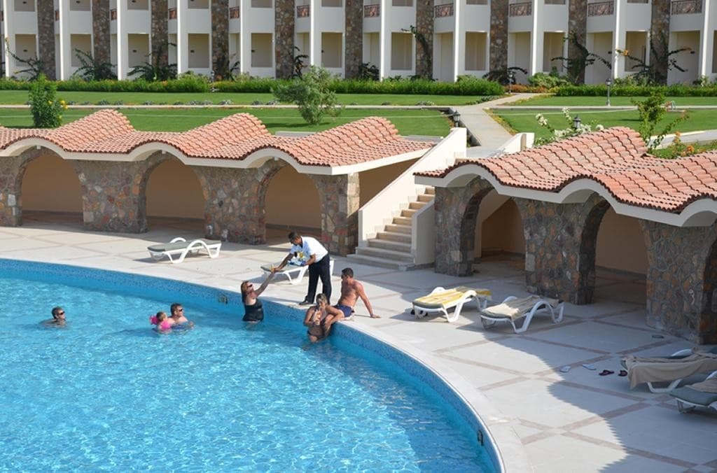 Royal Brayka Beach Resort (Mango klub)