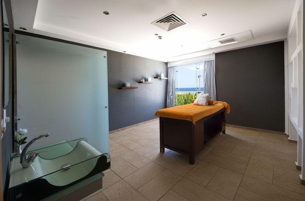 Concorde Moreen Beach Resort & Spa