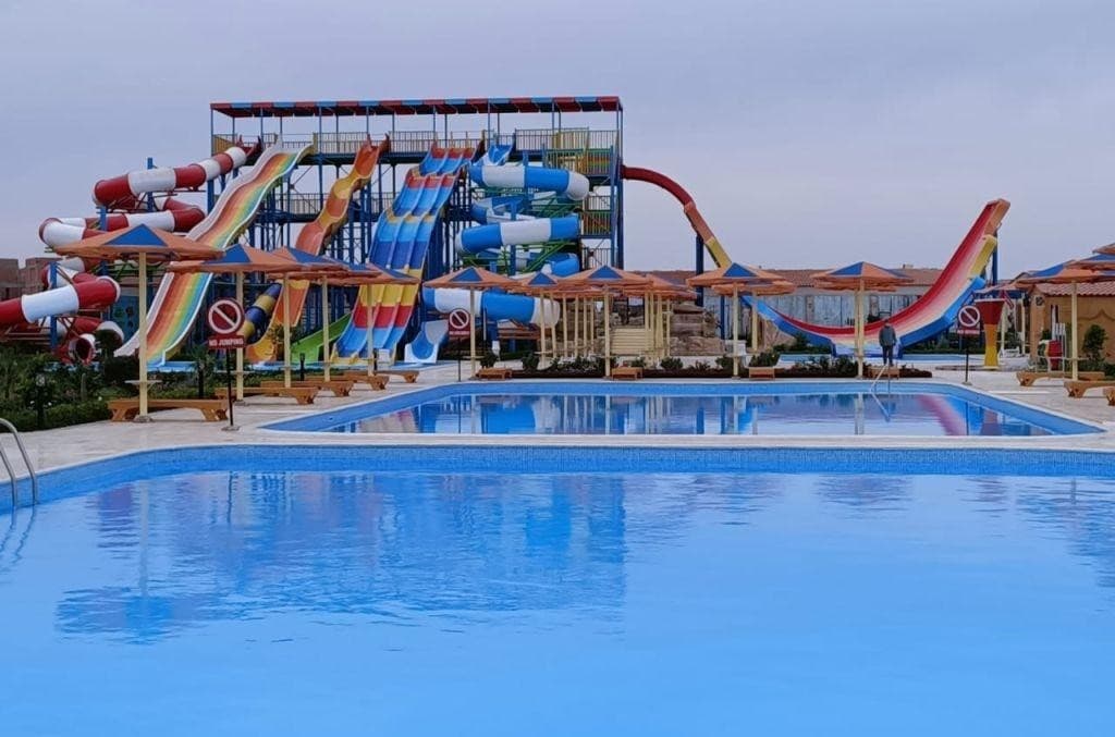 Hawaii Paradise Aqua Park Resort