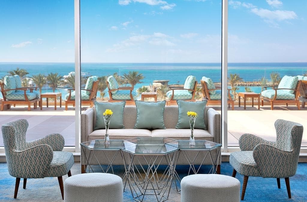 Hilton Plaza Hotel