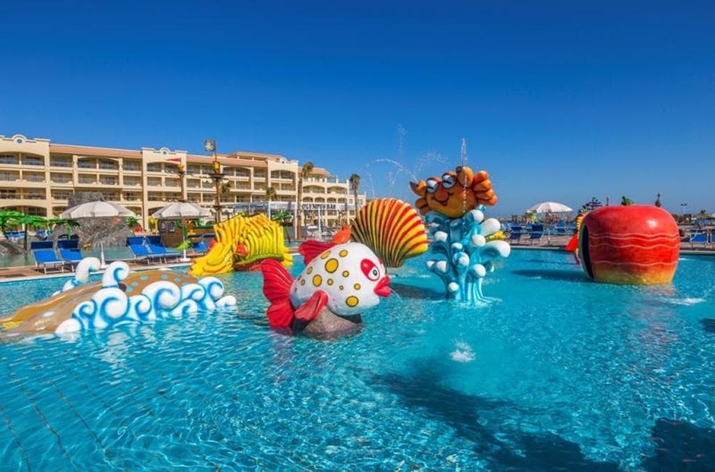 Pickalbatros White Beach Resort