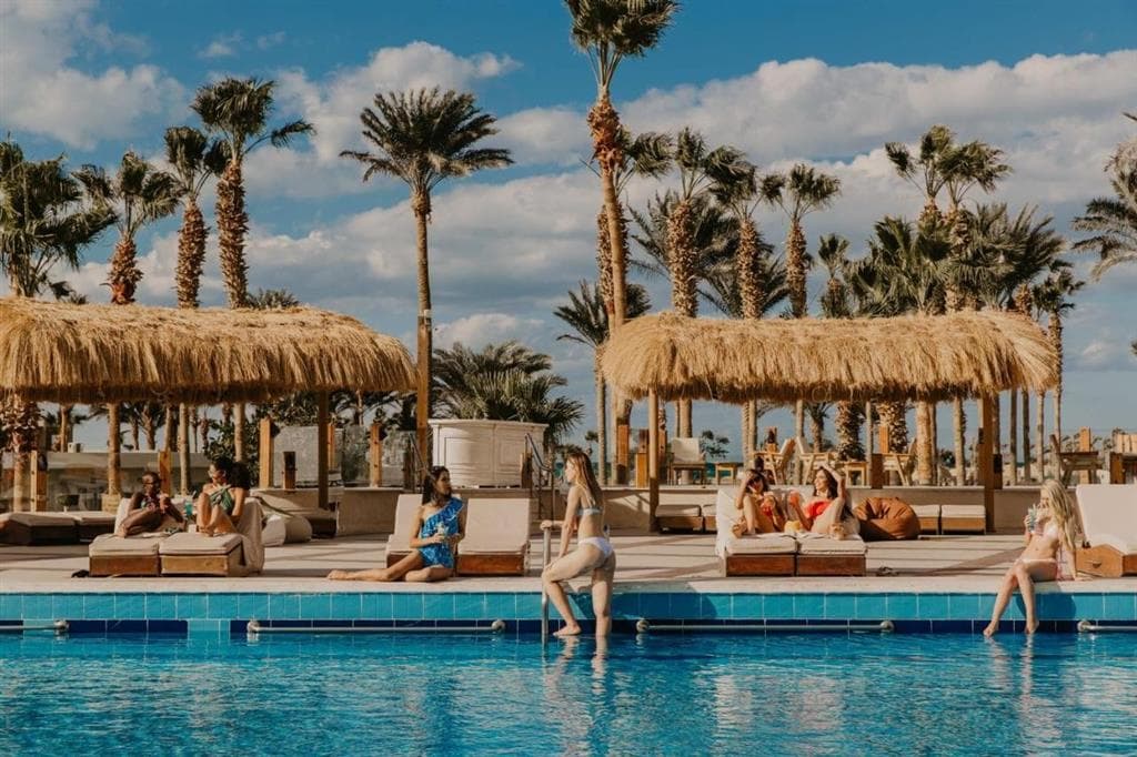 Meraki Resort