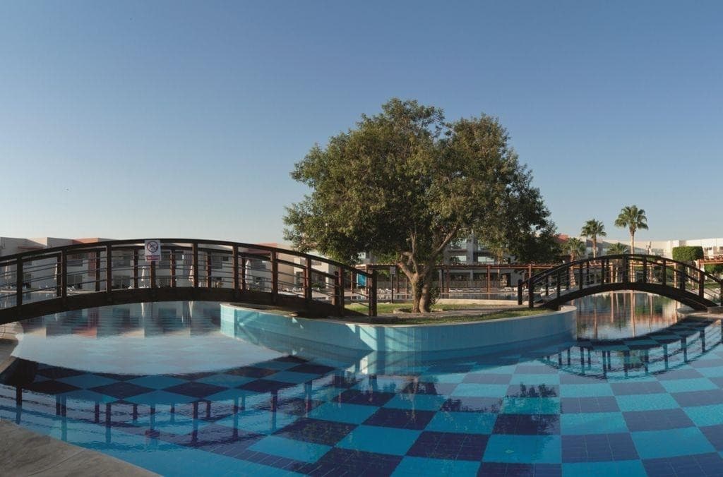 Sunrise Grand Select Crystal Bay