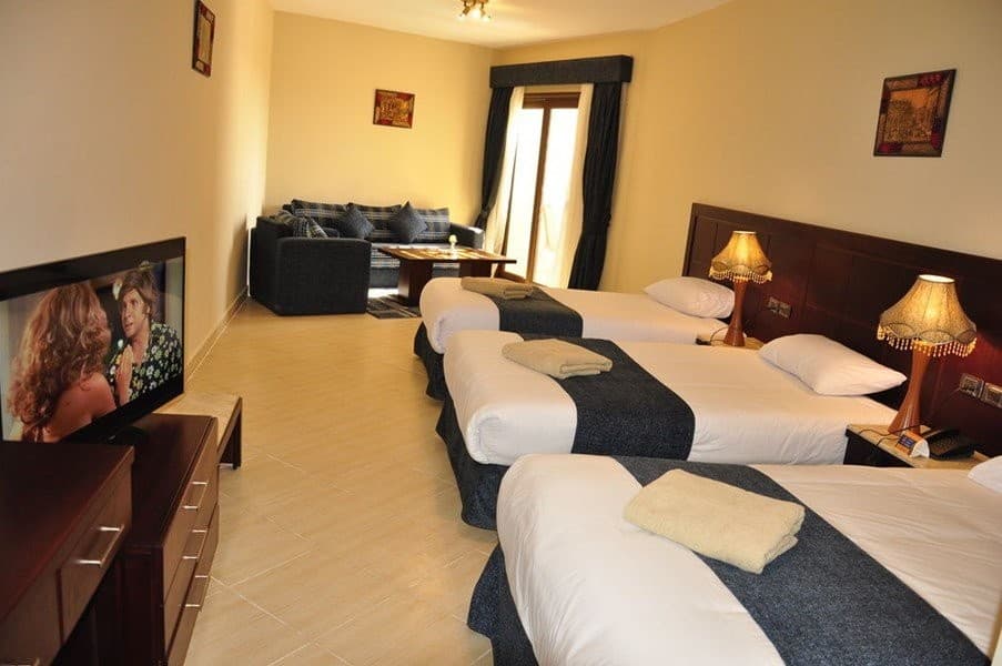 Gravity Hotel & Aqua Park