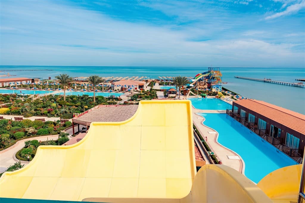 Sunrise Alora Aqua Park Resort