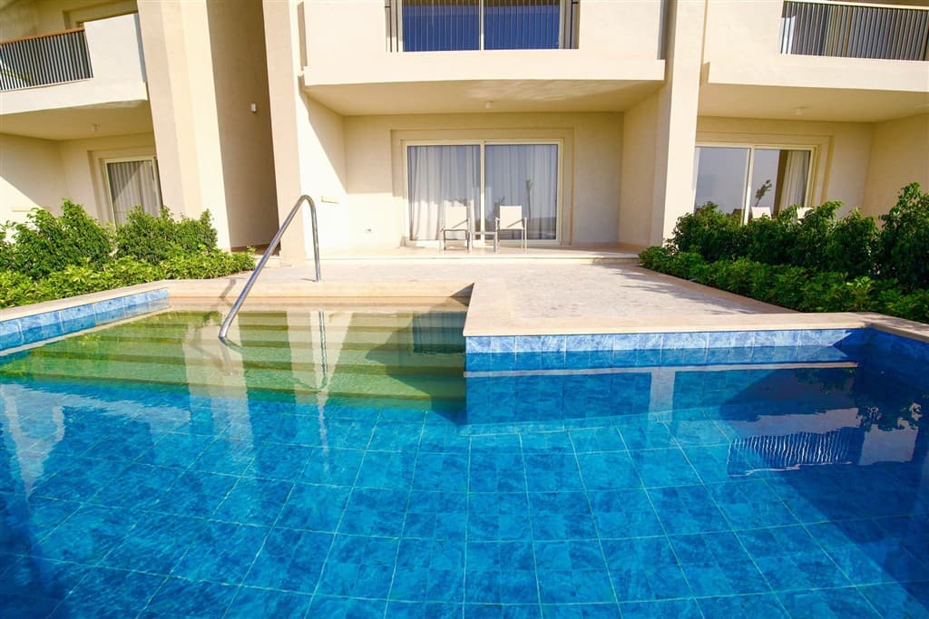 Swim-up