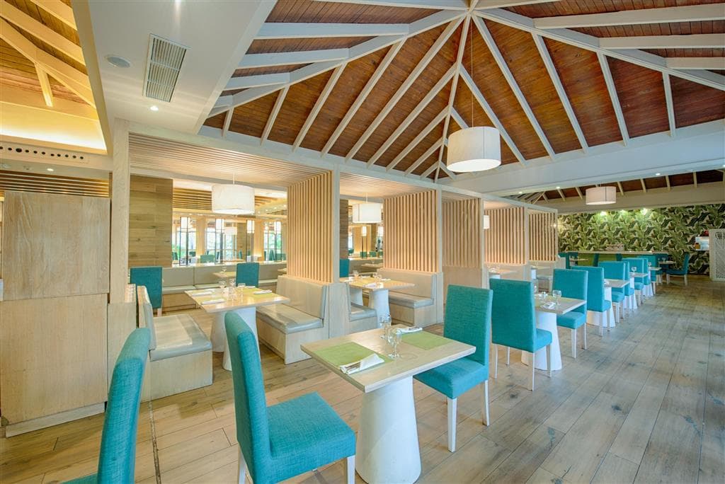 Grand Sirenis Cocotal Beach Resort & Aquagames