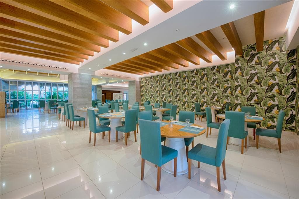 Grand Sirenis Cocotal Beach Resort & Aquagames