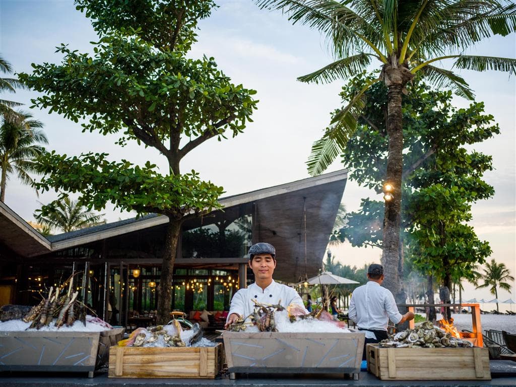 Intercontinental Phu Quoc Long Beach Resort