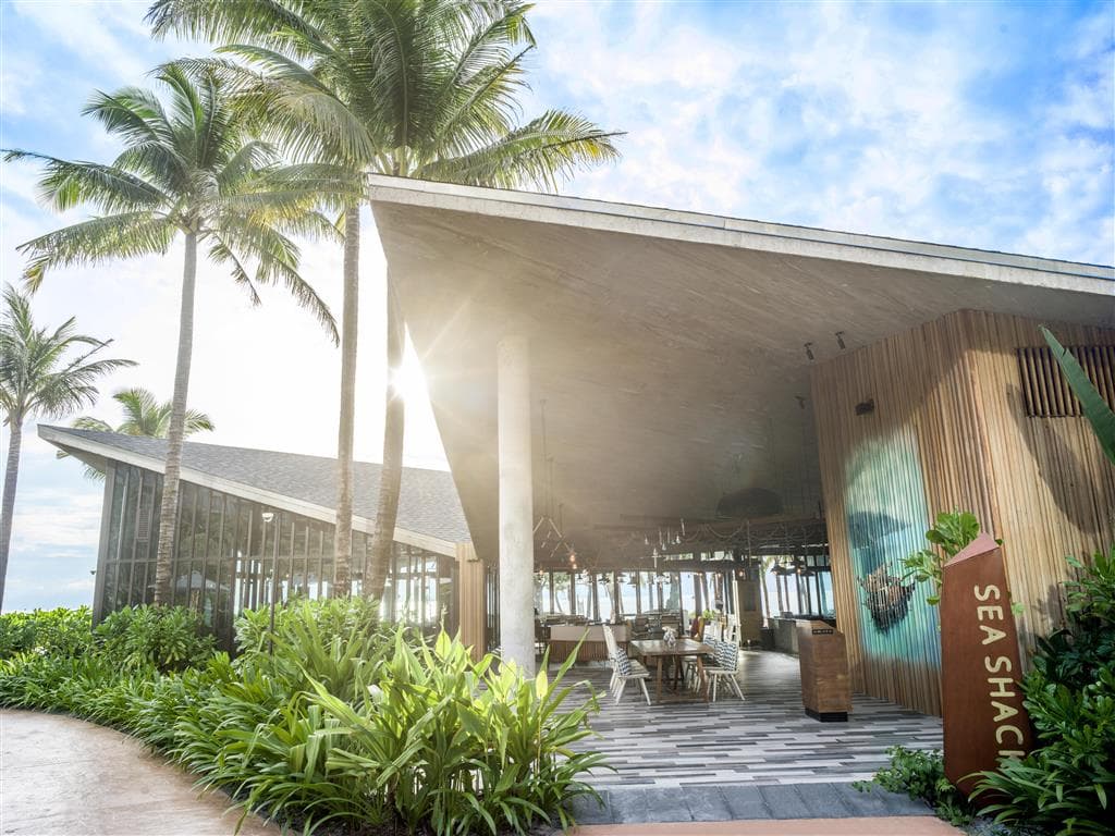 Intercontinental Phu Quoc Long Beach Resort