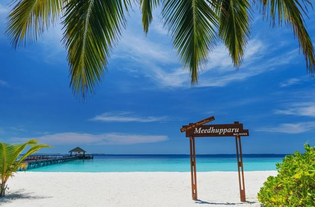 Adaaran Select Meedhupparu & Prestige Water Villas