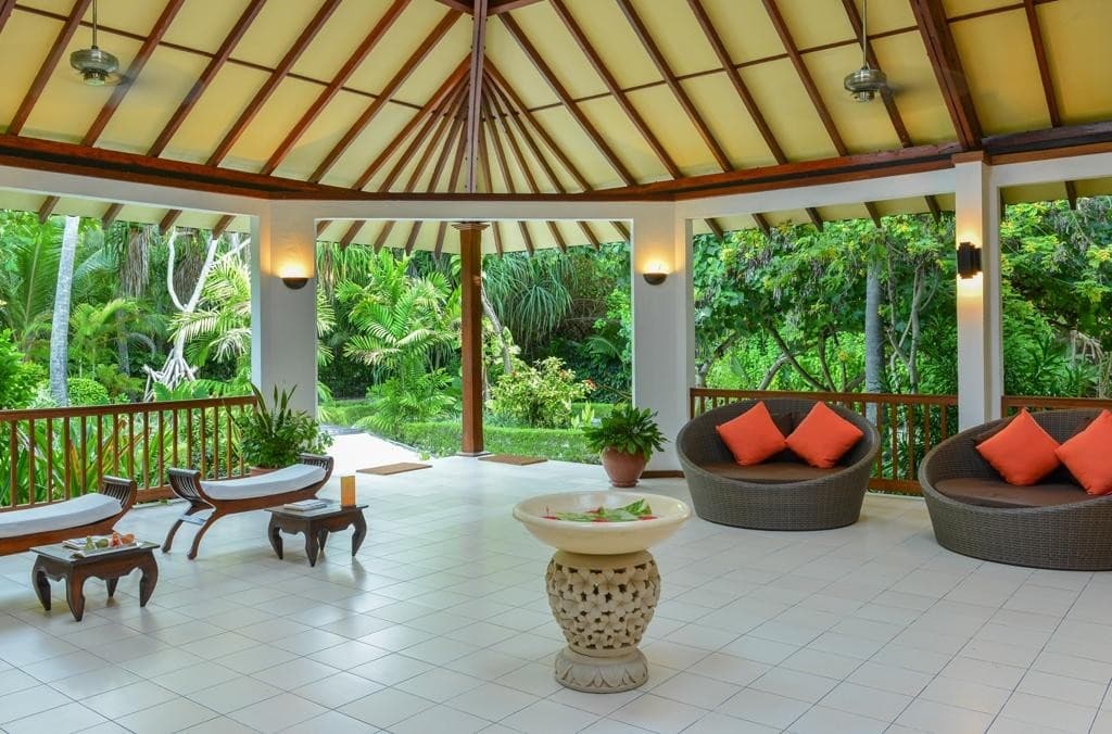 Adaaran Select Meedhupparu & Prestige Water Villas
