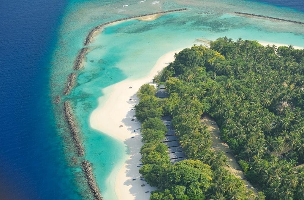 Royal Island Resort & Spa