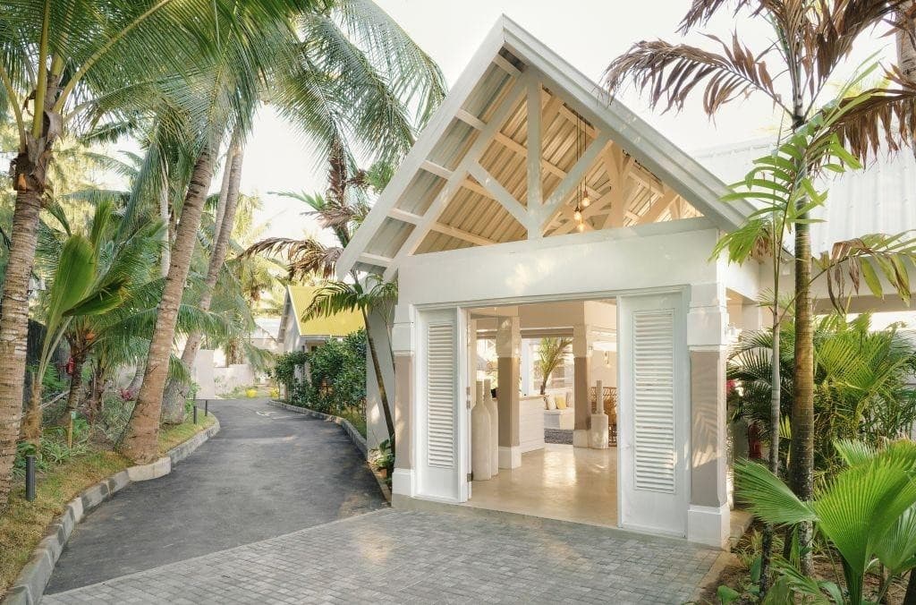 Tropical Attitude