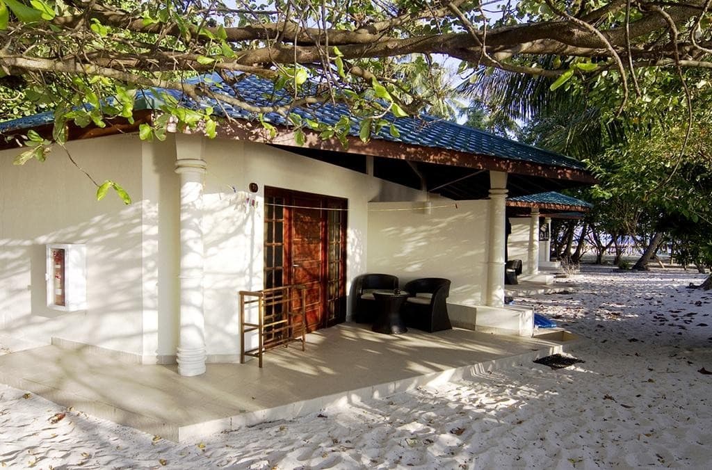 Embudu Village