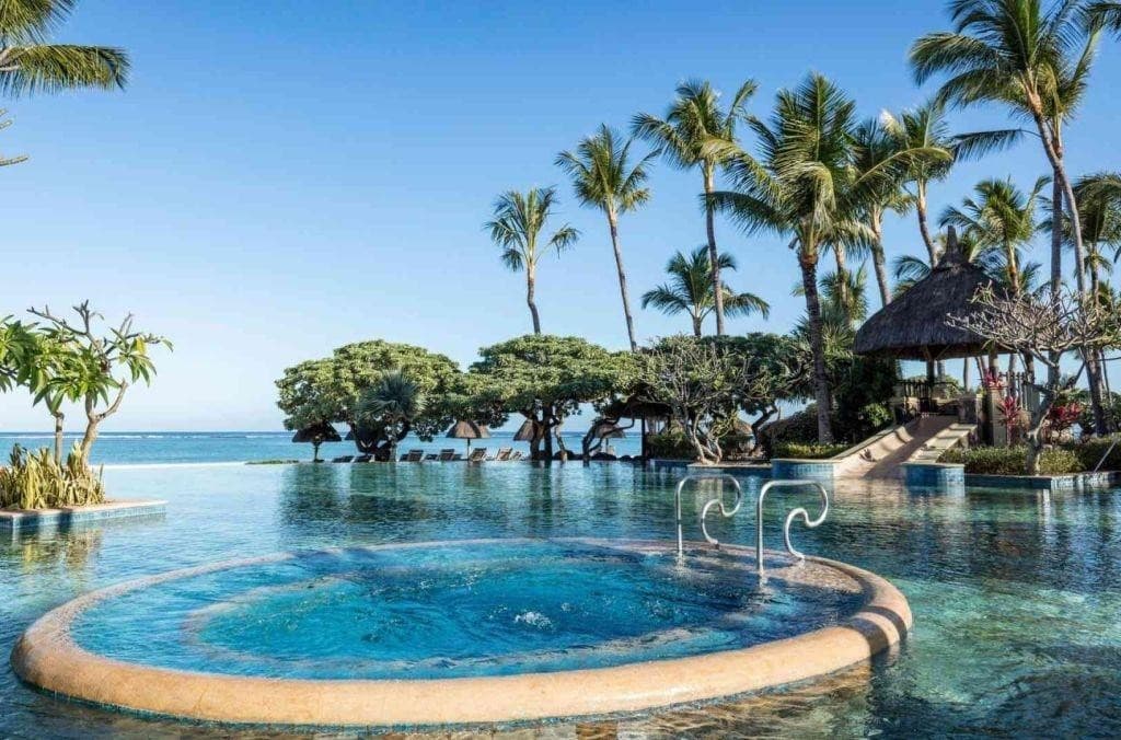 La Pirogue, A Sun Resort