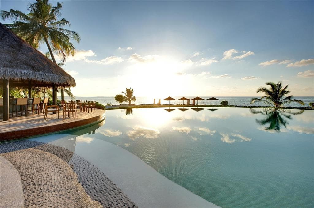 Lux* South Ari Atoll Resort & Villas