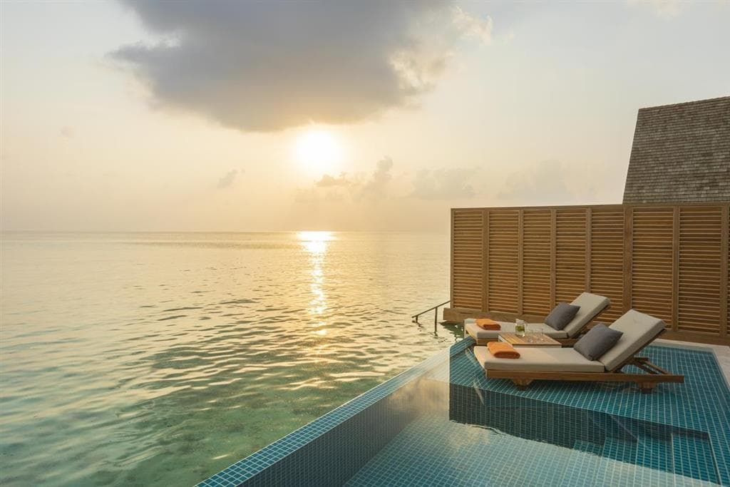 Emerald Faarufushi Resort & Spa