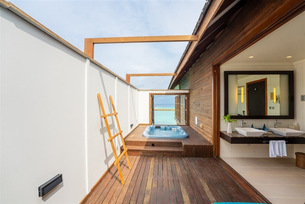 Veligandu Island Resort & Spa