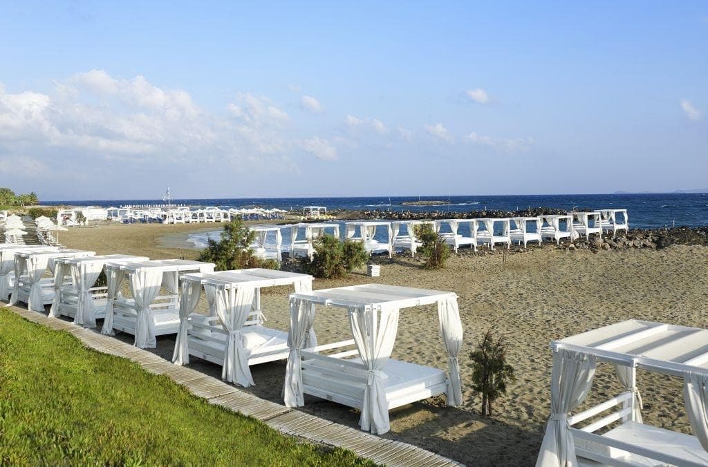 Knossos Beach Bungalows & Suites