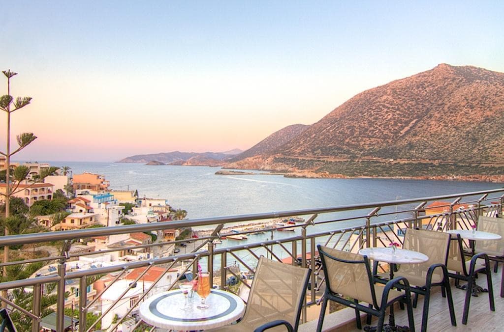 Athina
