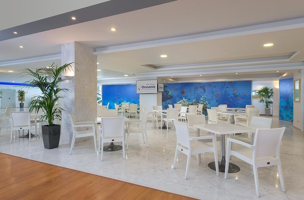 Oceanis Beach