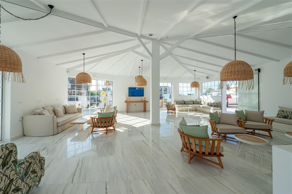 High beach white