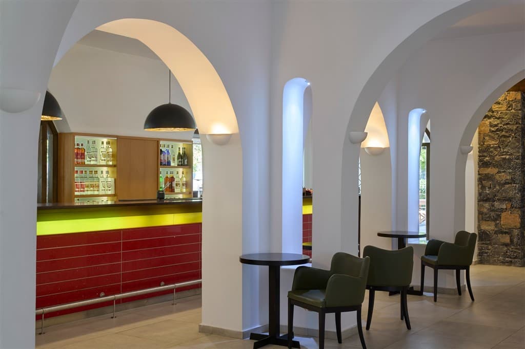 Lobby bar