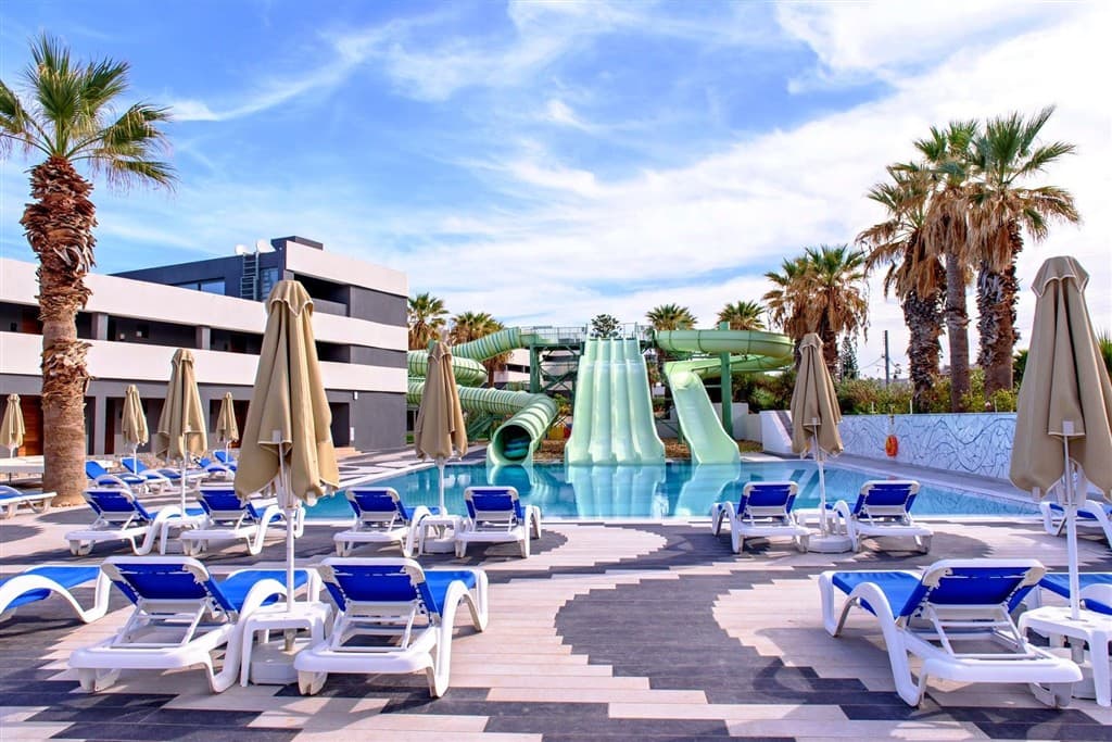Hotel s bazénom