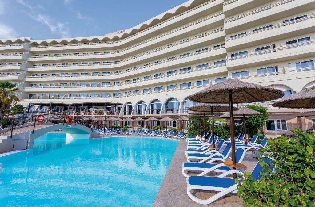 Hotel s bazénom