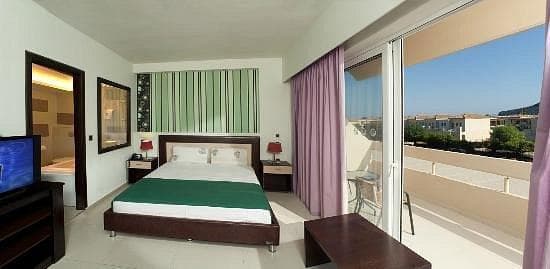 Delfinia Resort