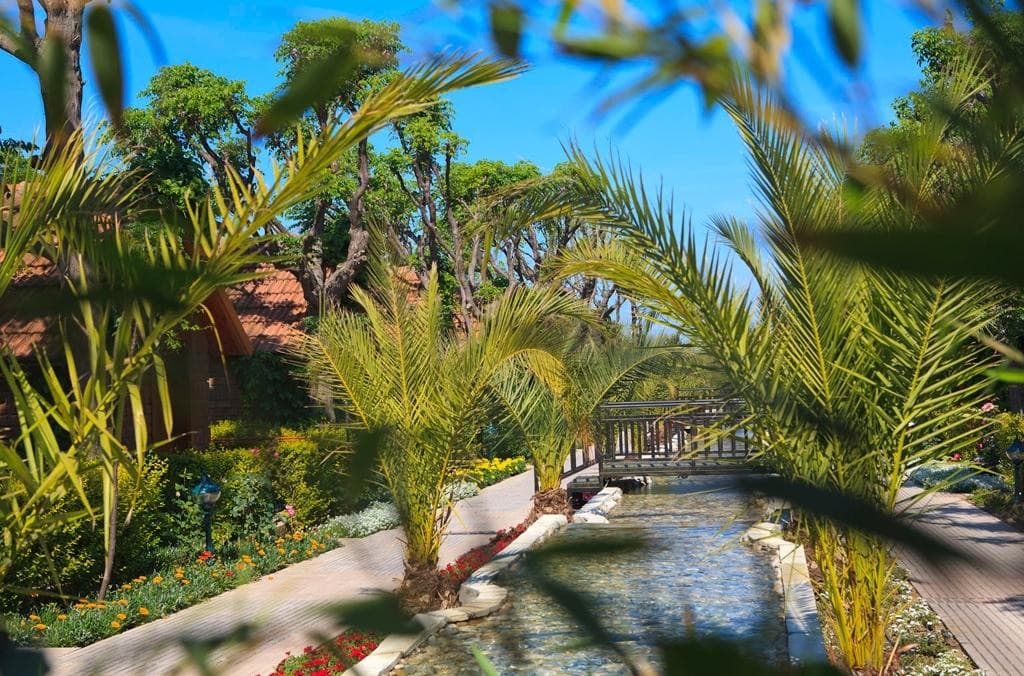 Can Garden Beach