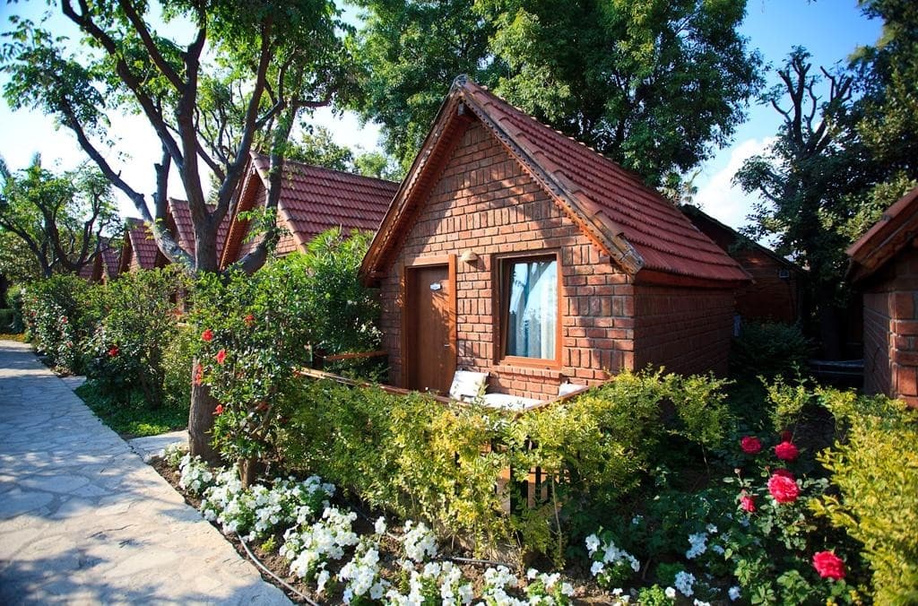 Can Garden Beach
