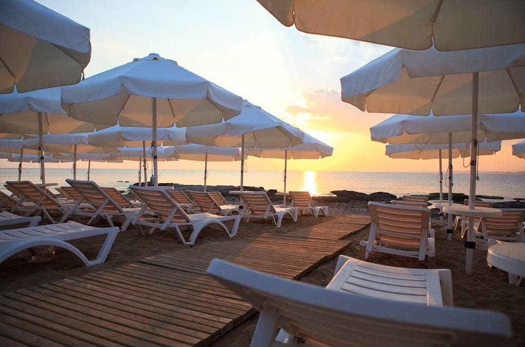 Can Garden Beach