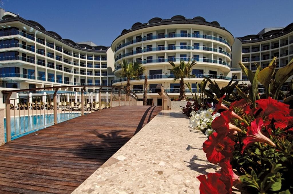 Commodore Elite Suites