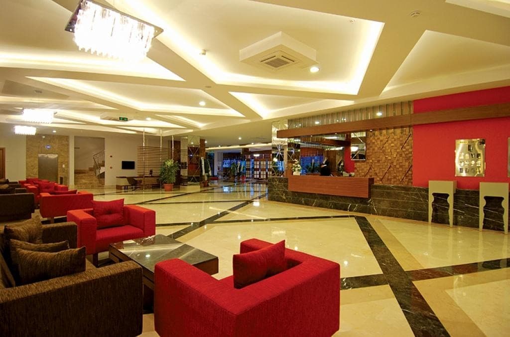 Commodore Elite Suites