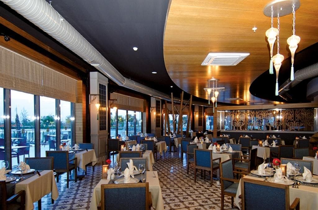 Commodore Elite Suites
