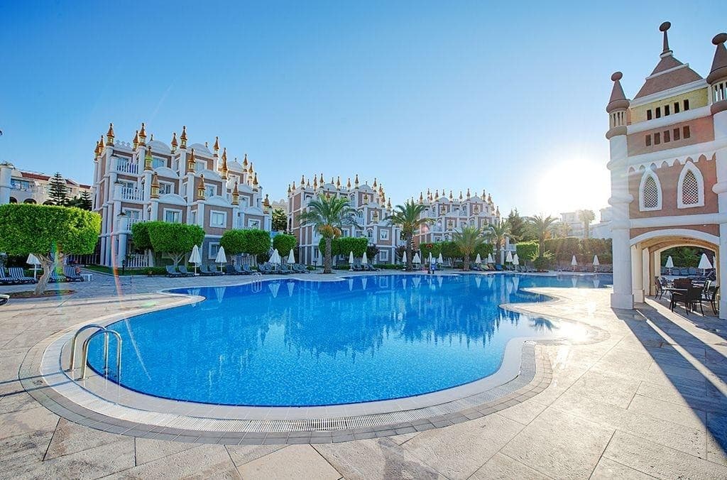 Sentido Kamelya Selin
